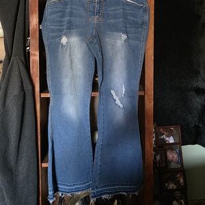 Chic Distressed Flare Jeans in Blue